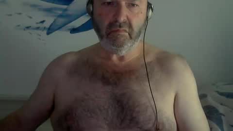 Snapshot of midhir chatting on 02.02.25 kike online show from 02.02.25