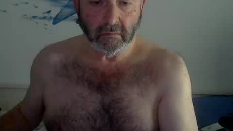 Snapshot of midhir chatting on 02.09.25 kike online show from 02.09.25