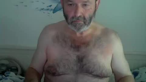 Snapshot of midhir chatting on 10.02.25 kike online show from 10.02.25