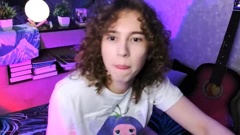 Snapshot of midnight_answer chatting on 12.19.24 Max online show from 12.19.24