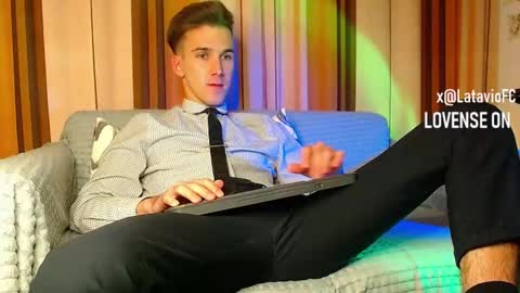 Snapshot of midnighter__ chatting on 11.20.25 Alexey or just Alex online show from 11.20.25