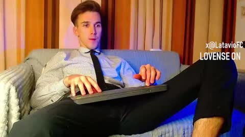 Snapshot of midnighter__ chatting on 11.24.25 Alexey or just Alex online show from 11.24.25