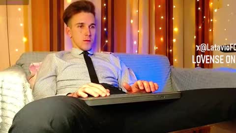 Snapshot of midnighter__ chatting on 02.04.26 Alexey or just Alex online show from 02.04.26