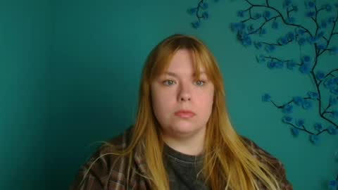 Snapshot of midnightmariana chatting on 04.19.26 Mariana online show from 04.19.26