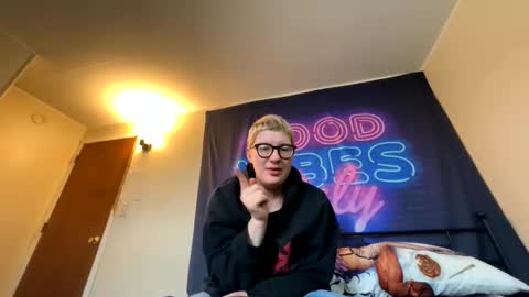 midnightmochi2 online show from 04.24.26