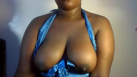 midnightt_curves online show from 06.07.26