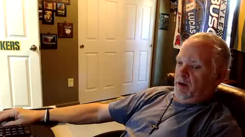 Snapshot of midwestdad09 chatting on 09.27.25 midwestdad09 online show from 09.27.25