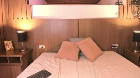 miel_gomez online show from 04.16.26