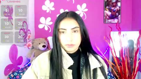Nicole online show from 07.12.26