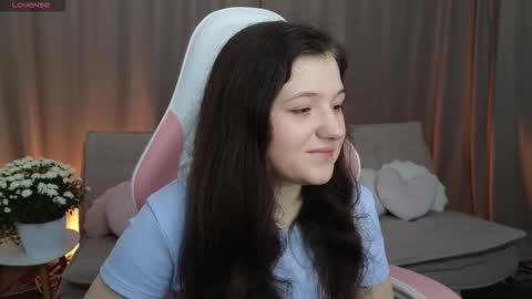 Snapshot of mielrains chatting on 10.31.25 Miel online show from 10.31.25