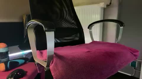 Snapshot of mies35 chatting on 09.17.25 mies35 online show from 09.17.25