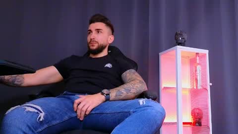 MightyAaron online show from 02.14.25