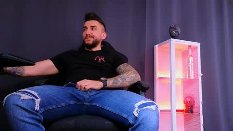 MightyAaron online show from 02.25.25