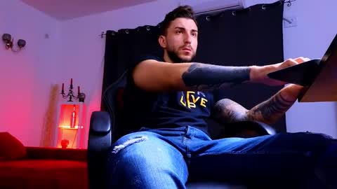 MightyAaron online show from 09.13.25