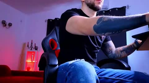 MightyAaron online show from 10.02.25