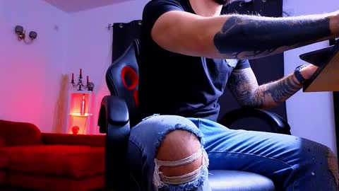 MightyAaron online show from 10.13.25