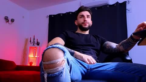 MightyAaron online show from 11.18.25