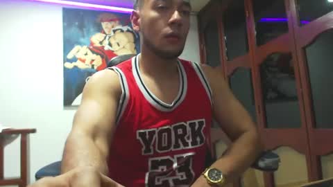 Snapshot of miguel0981 chatting on 08.04.26 Strong Man online show from 08.04.26