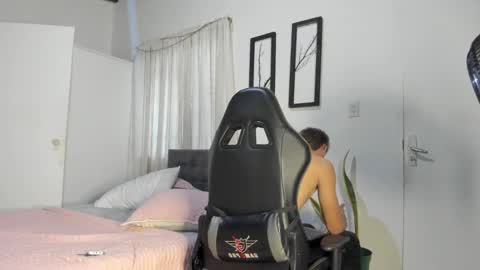 Miguel Hernandez online show from 01.22.25