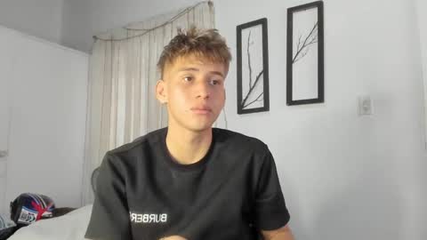 Miguel Hernandez online show from 02.27.25