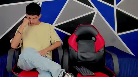 Snapshot of migueyalejo_sweetsex chatting on 01.23.25 migueyalejo sweetsex online show from 01.23.25