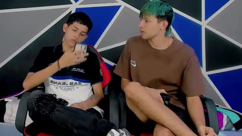 Snapshot of migueyalejo_sweetsex chatting on 01.28.25 migueyalejo sweetsex online show from 01.28.25