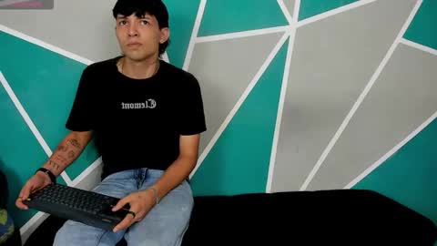 Snapshot of migueyalejo_sweetsex chatting on 09.29.25 migueyalejo sweetsex online show from 09.29.25