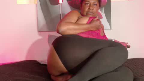 Snapshot of miia_blace chatting on 07.28.26 miia_blace online show from 07.28.26