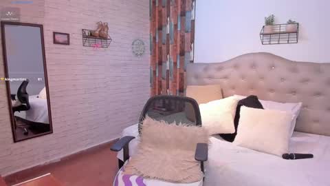 Snapshot of miia_jhones16 chatting on 01.23.25 Mia Jhones online show from 01.23.25