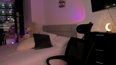 Mia Jhones online show from 06.25.26