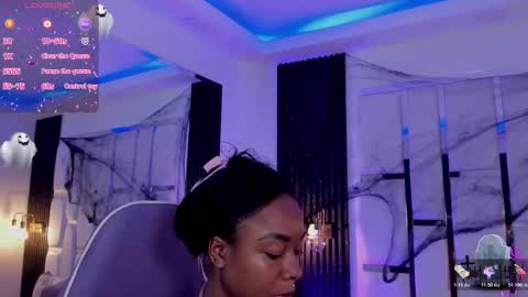 Miia Schwarz  online show from 11.03.25