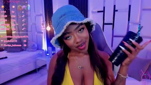 Miia Schwarz  online show from 11.18.25