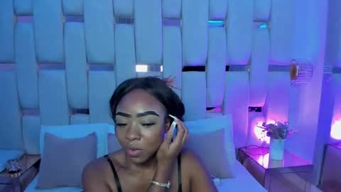 Snapshot of miia_schwarz chatting on 06.10.26 Miia Schwarz online show from 06.10.26