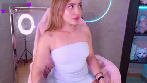 Snapshot of miia_sttone chatting on 04.18.26 miia_sttone online show from 04.18.26