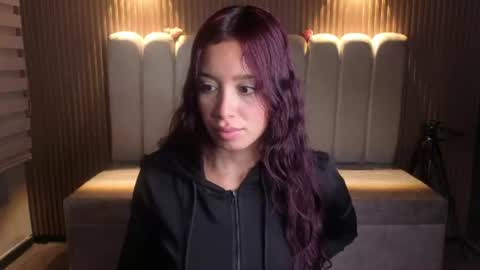 miiaa_evans1 online show from 06.25.26