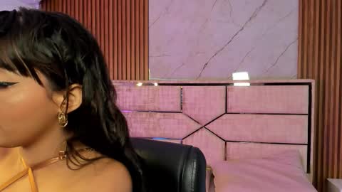 Mia Monroe online show from 11.29.25