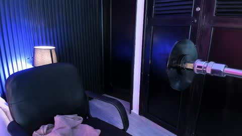 Mia Monroe online show from 04.14.26