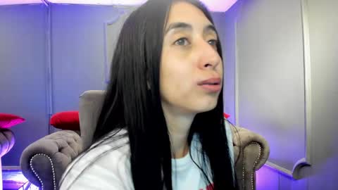 miilu  online show from 12.12.24