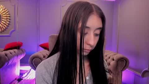 miilu  online show from 12.19.24