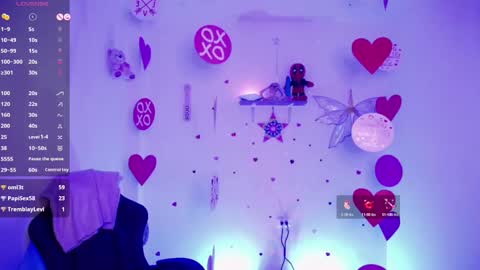 Snapshot of miilu_dancer_ chatting on 02.11.25 Lucii online show from 02.11.25