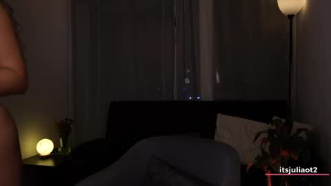 Snapshot of miissjulia chatting on 05.17.26 online show from 05.17.26