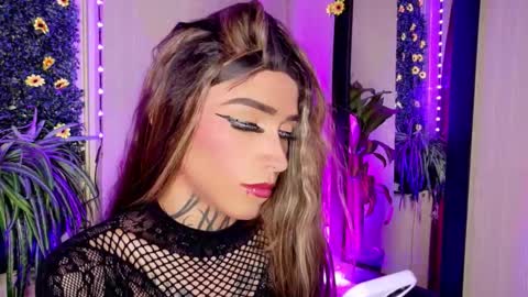 mikaelarangel online show from 10.23.25