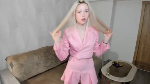 Angel girl online show from 11.27.25