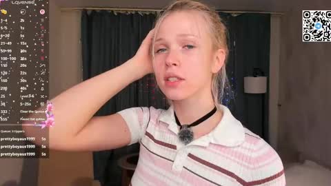 Snapshot of mikaelataron chatting on 05.18.26 Angel girl online show from 05.18.26
