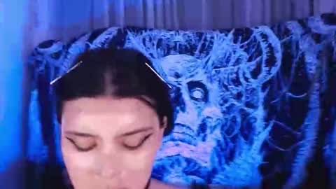 Mika online show from 09.22.25