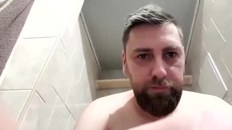 Snapshot of mikavfr chatting on 12.27.24 Mika online show from 12.27.24