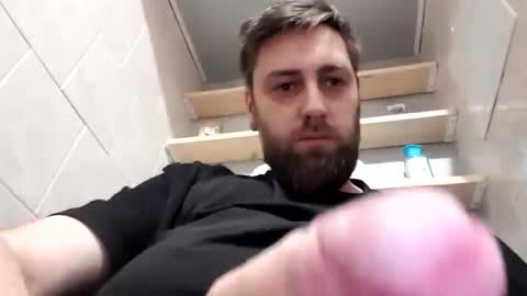 Snapshot of mikavfr chatting on 01.28.25 Mika online show from 01.28.25