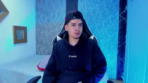 Mike 0233 online show from 01.06.26