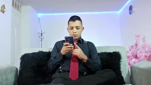 mike_fetiche online show from 12.17.25