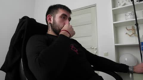 Snapshot of mike_platano chatting on 09.22.25 MIKE PLATANO online show from 09.22.25